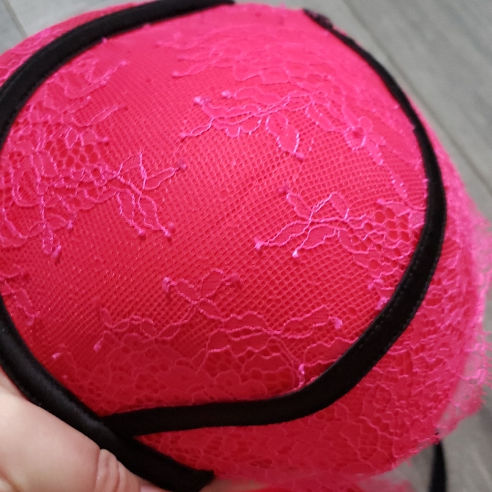 Victoria's secret bra - Picture 7 of 7